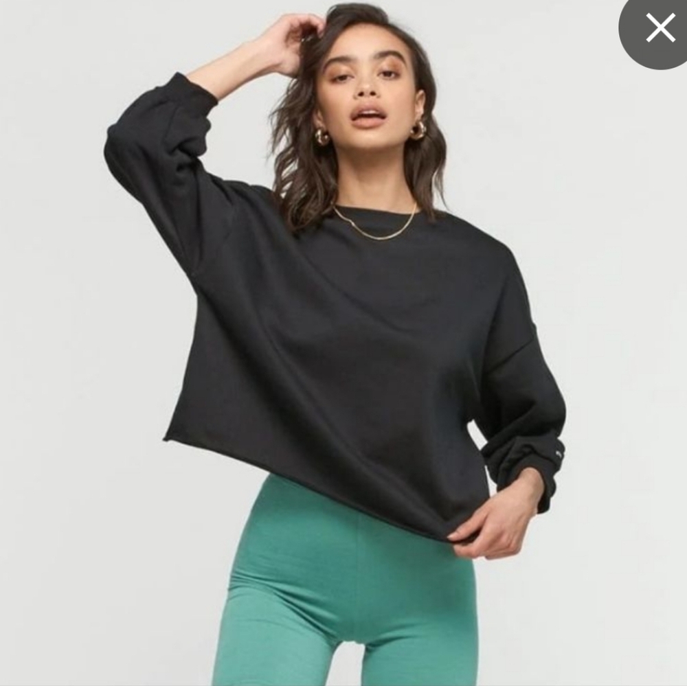 KUWALLA TEE I XS Oversized Boxy Sweatshirt I black